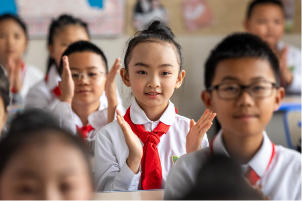 大山里的中非友谊小学开学